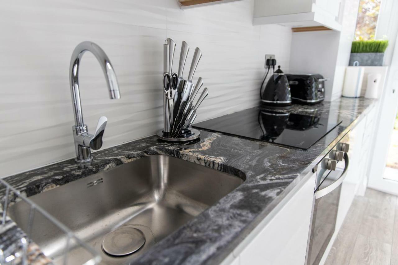 London Northwick Park Serviced Apartments By Riis Property Harrow Esterno foto