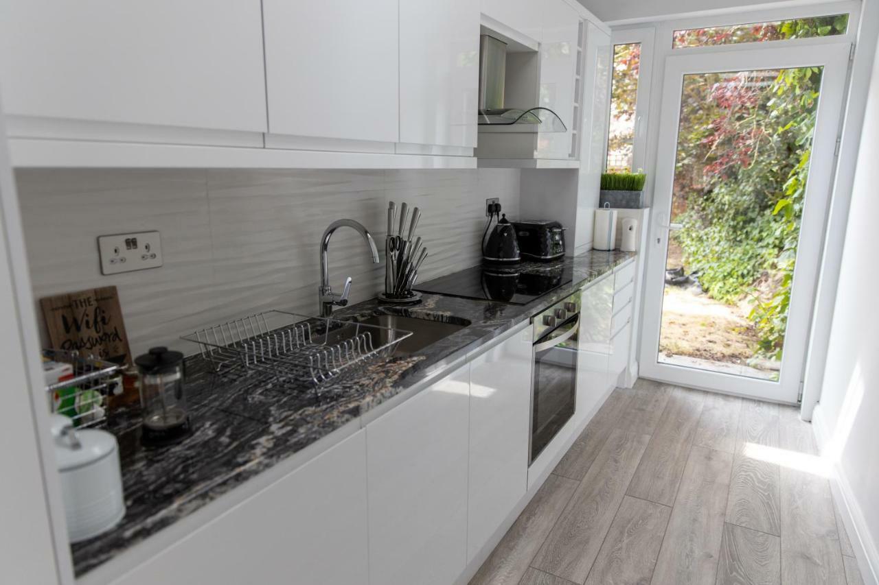 London Northwick Park Serviced Apartments By Riis Property Harrow Esterno foto