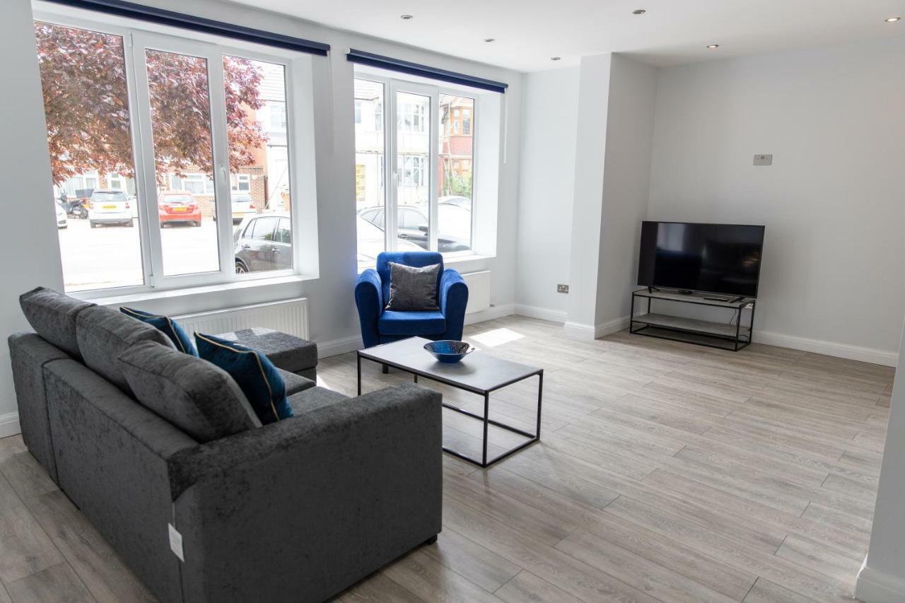 London Northwick Park Serviced Apartments By Riis Property Harrow Esterno foto