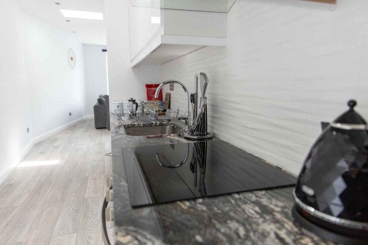 London Northwick Park Serviced Apartments By Riis Property Harrow Esterno foto