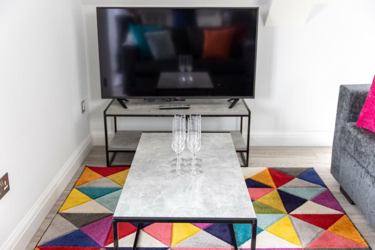 London Northwick Park Serviced Apartments By Riis Property Harrow Esterno foto